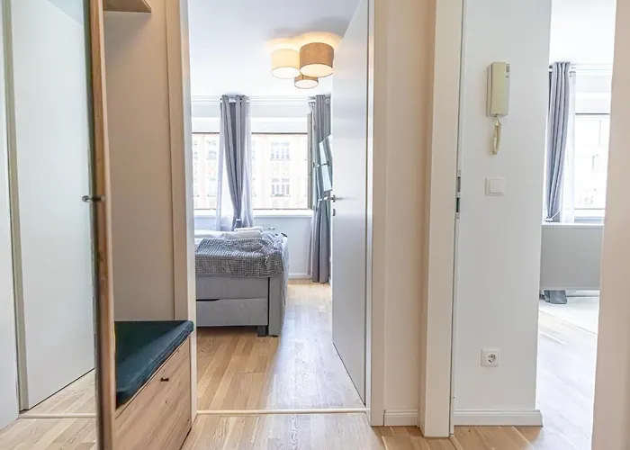 Apartman Chic 1br & 1lr Only 9 Min To Center, King Bed, Metro Access *